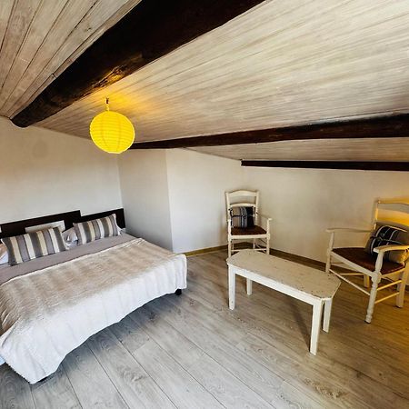 Gite La Bastide De La Loge Au Pied Du Mont Ventoux Sault Chambre photo